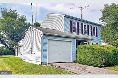 914 W Fairway Drive, Lancaster, PA 17603 - Photo 1
