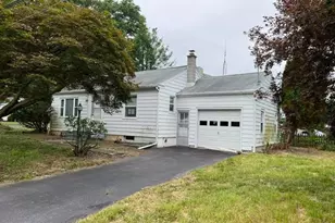 1811 Woodland Ave, Lancaster, PA 17602 - Photo 2