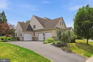 340 Royal Hunt Wy, Lititz, PA 17543 - Photo 4