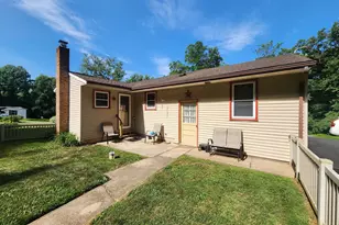 1217 Pieffer Hill Rd, Stevens, PA 17578 - Photo 4