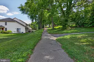 121 Creekgate Ct, Millersville, PA 17551 - Photo 34
