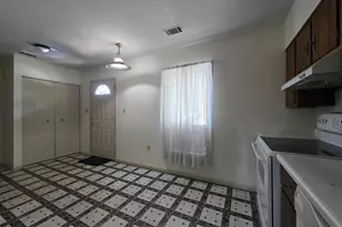 543 Cloverbrook Dr, Ephrata, PA 17522 - Photo 2
