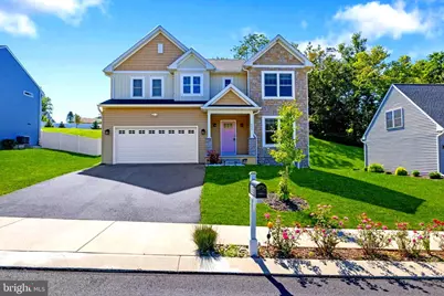 645 N Pier Drive, Lancaster, PA 17603 - Photo 1