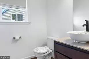 645 N Pier Dr, Lancaster, PA 17603 - Photo 12