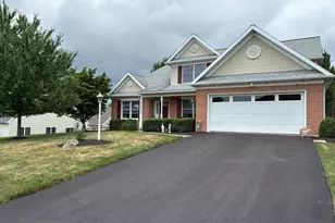 2041 Harrogate Rd, Lancaster, PA 17601 - Photo 2