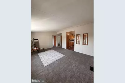 229 Longwood Ct W, Lancaster, PA 17603 - Photo 2