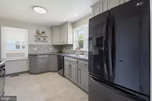 1316 Meadowcreek Ln, Lancaster, PA 17603 - Photo 12