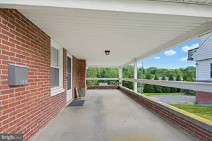 1316 Meadowcreek Ln, Lancaster, PA 17603 - Photo 6