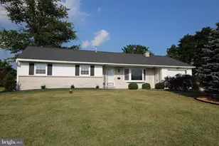 11 N Westview Dr, Gordonville, PA 17529 - Photo 1