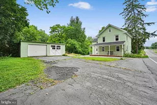 2694 Charlestown Rd, Lancaster, PA 17603 - Photo 4