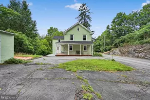 2694 Charlestown Rd, Lancaster, PA 17603 - Photo 2