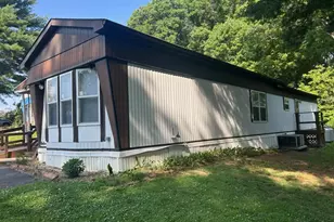 135 Locust Ln, New Providence, PA 17560 - Photo 2