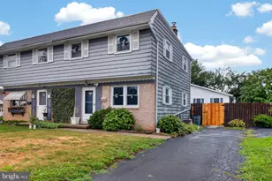 501 General Sutter Ave, Lititz, PA 17543 - Photo 2