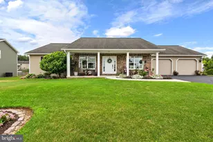 185 Masters Dr, Denver, PA 17517 - Photo 1