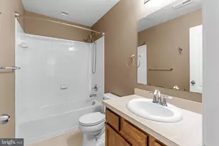 344 Dickens Dr, Lancaster, PA 17603 - Photo 18