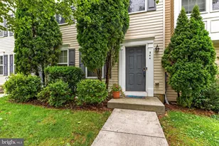 344 Dickens Dr, Lancaster, PA 17603 - Photo 2