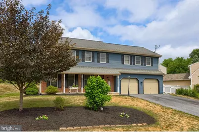 323 Knights Bridge Way, Lititz, PA 17543 - Photo 2