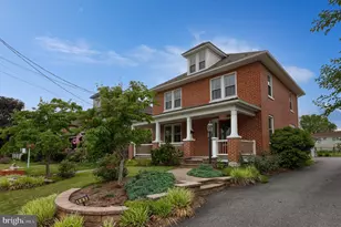 585 W Main St, New Holland, PA 17557 - Photo 2