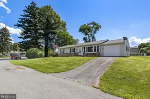 49 Vista Dr, Marietta, PA 17547 - Photo 2