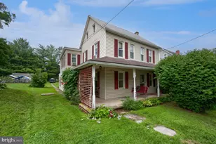 945 Maple St, Lititz, PA 17543 - Photo 1
