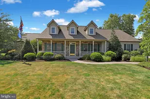 8 Bentley Ln, Lancaster, PA 17603 - Photo 1