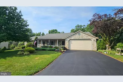225 Country Drive, Denver, PA 17517 - Photo 2