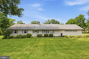 1007 Bear Creek Rd, Elizabethtown, PA 17022 - Photo 2