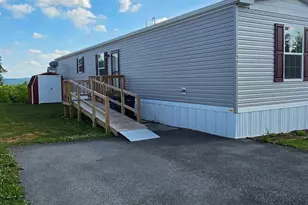 955 Wollups Hill Rd, Stevens, PA 17578 - Photo 1