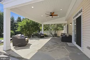 1146 S Bristol Dr, Lititz, PA 17543 - Photo 6