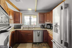 201 Hillcrest Rd, New Holland, PA 17557 - Photo 8