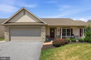726 Heather Ridge, Manheim, PA 17545 - Photo 2