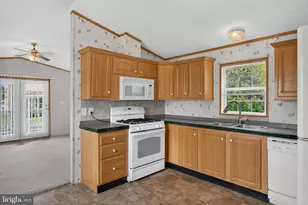 14 E Locust St, Talmage, PA 17580 - Photo 10