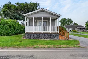 14 E Locust St, Talmage, PA 17580 - Photo 2
