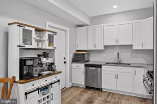 235 Green St, Lancaster, PA 17602 - Photo 10