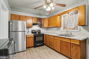 239 Locust St, New Holland, PA 17557 - Photo 14