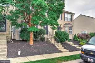 216 Knollwood Rd, Millersville, PA 17551 - Photo 4