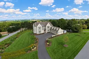 1 Strawberry Ln, Lititz, PA 17543 - Photo 4