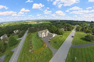 1 Strawberry Ln, Lititz, PA 17543 - Photo 6