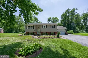 3356 Turnpike Rd, Elizabethtown, PA 17022 - Photo 2