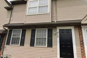 217 Quaking Aspen Ln, Marietta, PA 17547 - Photo 2