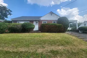 465 Lincoln Ave, Ephrata, PA 17522 - Photo 2