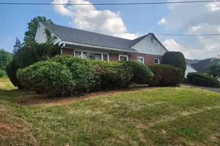 465 Lincoln Ave, Ephrata, PA 17522 - Photo 6