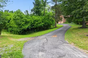2571 Valley View Rd, Morgantown, PA 19543 - Photo 16