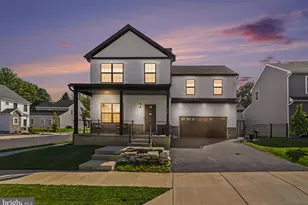 100 Meadows Bnd, Lititz, PA 17543 - Photo 2