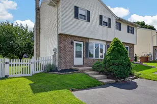 272 Riverview Dr, Ephrata, PA 17522 - Photo 2