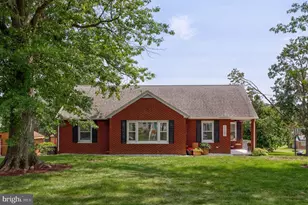 1700 Manor St, Columbia, PA 17512 - Photo 1