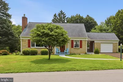 4 Edgehill Drive, Lancaster, PA 17603 - Photo 2
