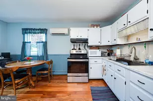 724 Fulton St, Akron, PA 17501 - Photo 18