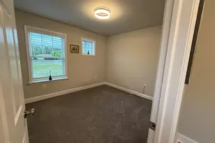 4 Pacific Blvd, Ephrata, PA 17522 - Photo 12