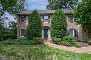 1 Warren Cir, Lititz, PA 17543 - Photo 2